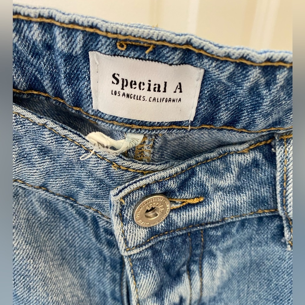 Special A Destroyed Denim - Picture 4 of 6